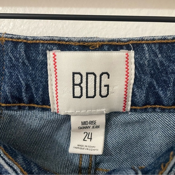 BDG by Urban Outfitters NWT Mid-Rise Skinny Denim Jeans Size 24 Medium Wash - Picture 5 of 6